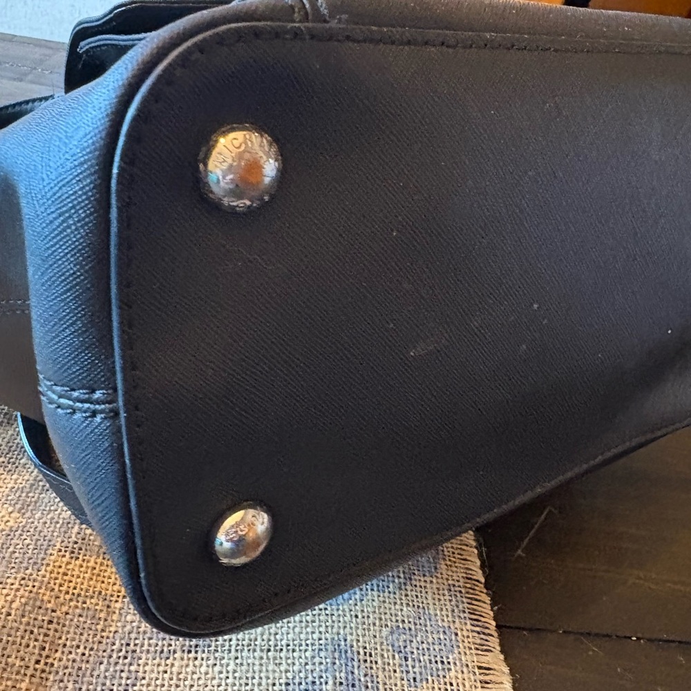 Michael Kors Black Shoulder Bag - Picture 9 of 12